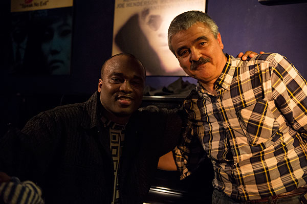 Con James Carter
