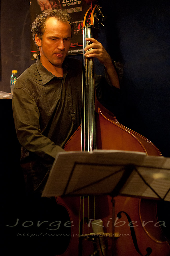 Hans Glawischnig. MIguel Zenon quartet. Club Jimmy Glass (Valencia). 11 Julio 2011
