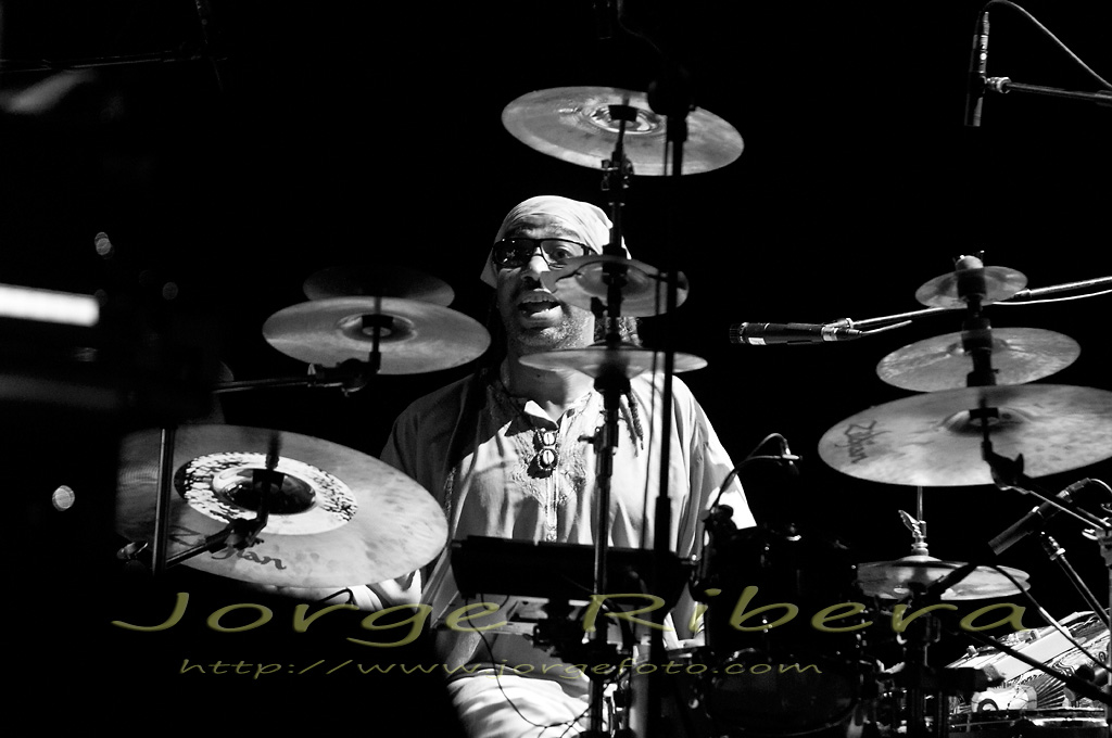 Marque Gilmore. Omar Sosa trio. Jazz Panorama Torrent. 23 Julio 2011
